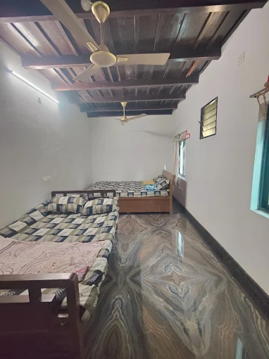 Lewis Homestay room